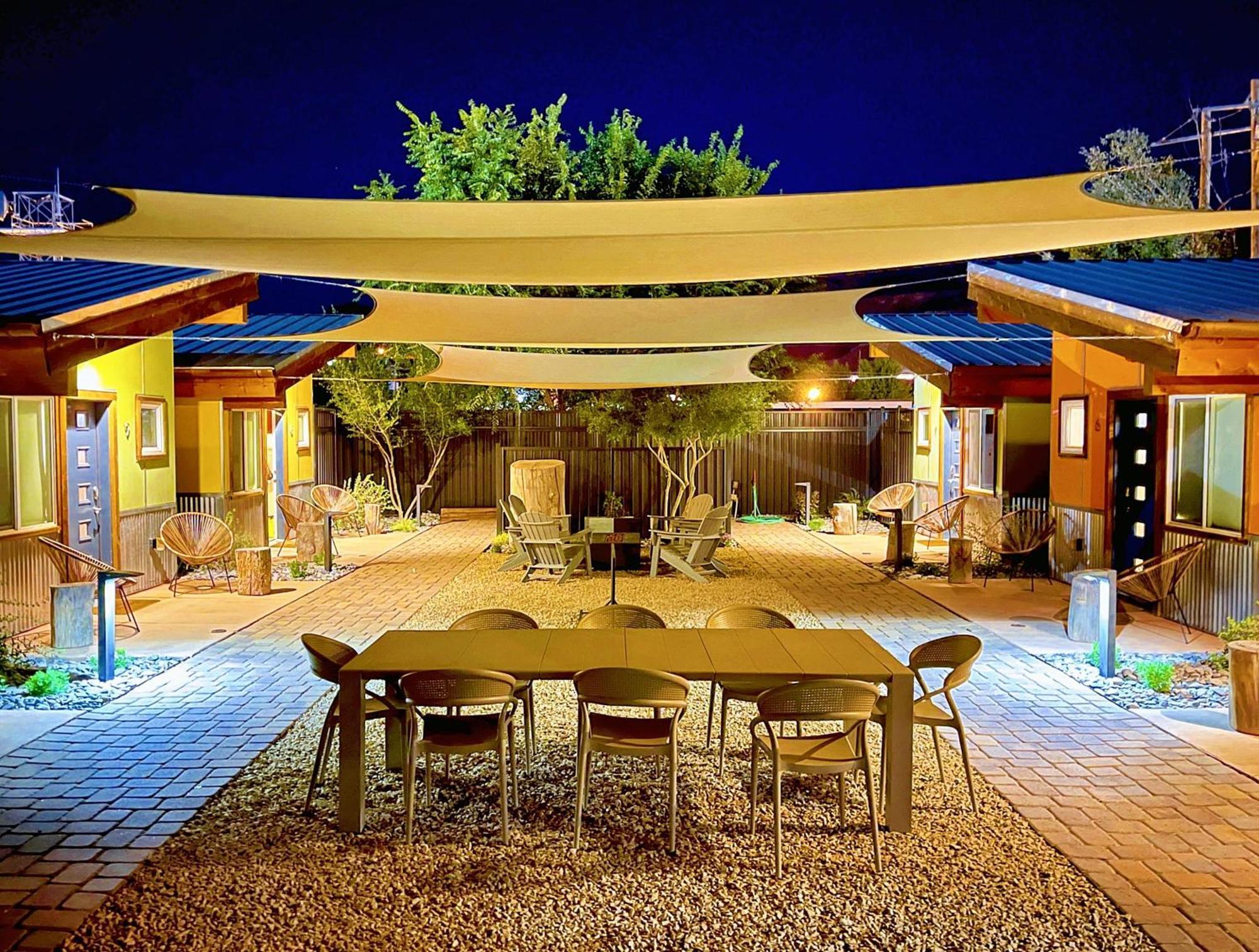 Downtown Kokopelli West 6 - Newly Remodeled Stylish Studio モアブ エクステリア 写真